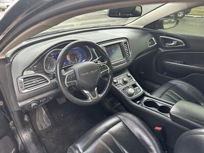 2015 Chrysler 200 C - Photo 14 - Flint, MI 48503