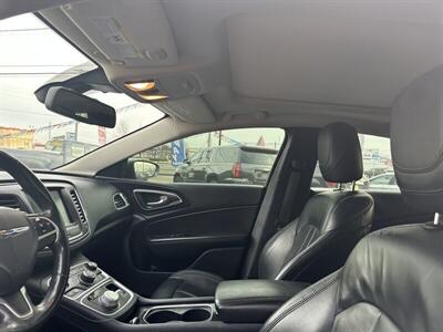 2015 Chrysler 200 C - Photo 10 - Flint, MI 48503
