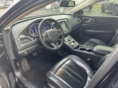 2015 Chrysler 200 C - Photo 12 - Flint, MI 48503