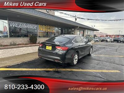 2015 Chrysler 200 C - Photo 3 - Flint, MI 48503