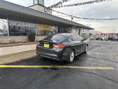 2015 Chrysler 200 C - Photo 6 - Flint, MI 48503