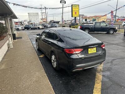 2015 Chrysler 200 C - Photo 8 - Flint, MI 48503