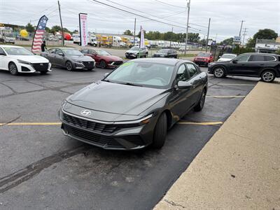 2024 Hyundai ELANTRA SEL   - Photo 4 - Flint, MI 48503