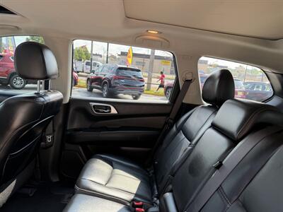 2018 Nissan Pathfinder SL   - Photo 10 - Flint, MI 48503