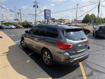 2018 Nissan Pathfinder SL   - Photo 8 - Flint, MI 48503