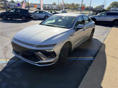 2025 Hyundai SONATA SEL - Photo 4 - Flint, MI 48503