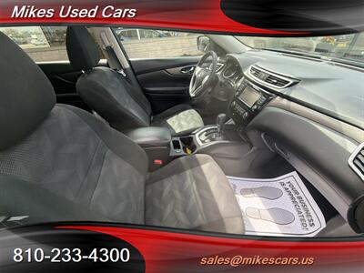 2016 Nissan Rogue SV   - Photo 11 - Flint, MI 48503