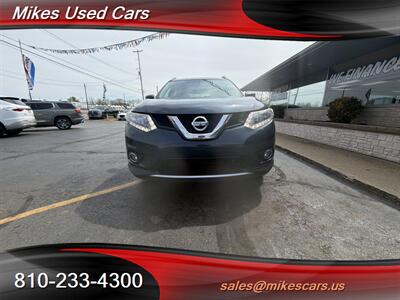 2016 Nissan Rogue SV   - Photo 2 - Flint, MI 48503