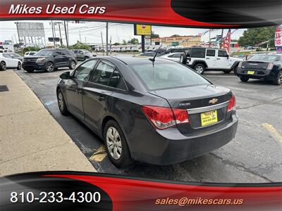 2014 Chevrolet Cruze LS Auto   - Photo 6 - Flint, MI 48503