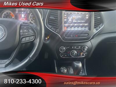 2019 Jeep Cherokee Trailhawk - Photo 17 - Flint, MI 48503