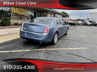 2011 Chrysler 300 Series Limited   - Photo 69 - Flint, MI 48503