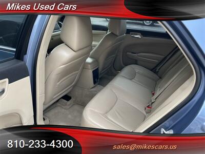 2011 Chrysler 300 Series Limited   - Photo 21 - Flint, MI 48503