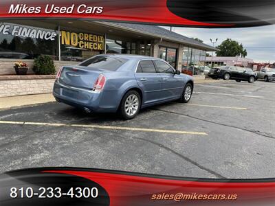 2011 Chrysler 300 Series Limited   - Photo 80 - Flint, MI 48503