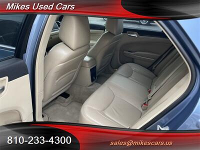 2011 Chrysler 300 Series Limited   - Photo 84 - Flint, MI 48503