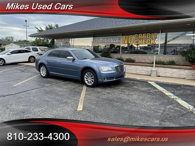 2011 Chrysler 300 Series Limited   - Photo 42 - Flint, MI 48503