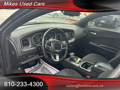 2016 Dodge Charger SXT   - Photo 6 - Flint, MI 48503