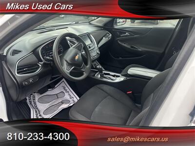 2018 Chevrolet Malibu LT   - Photo 10 - Flint, MI 48503