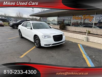 2016 Chrysler 300 Series S   - Photo 2 - Flint, MI 48503