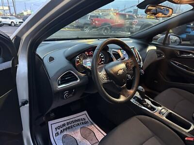 2017 Chevrolet Cruze LT Auto   - Photo 40 - Flint, MI 48503