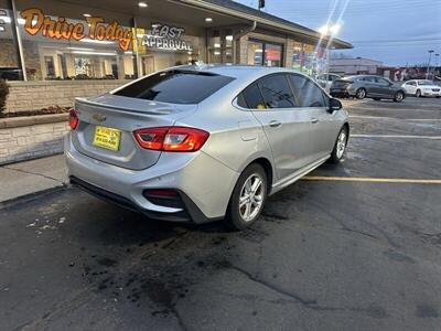 2017 Chevrolet Cruze LT Auto   - Photo 32 - Flint, MI 48503