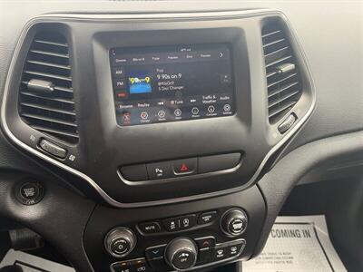 2019 Jeep Cherokee Latitude Plus - Photo 12 - Flint, MI 48503