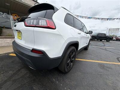 2019 Jeep Cherokee Latitude Plus - Photo 5 - Flint, MI 48503