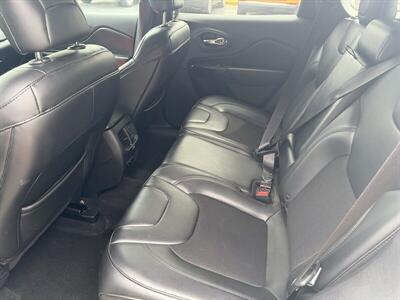 2019 Jeep Cherokee Latitude Plus - Photo 8 - Flint, MI 48503