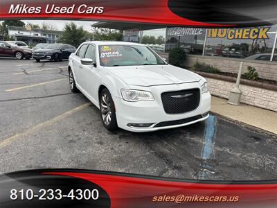 2016 Chrysler 300C  