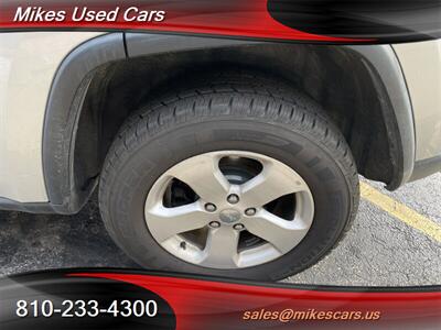 2011 Jeep Grand Cherokee Laredo   - Photo 51 - Flint, MI 48503