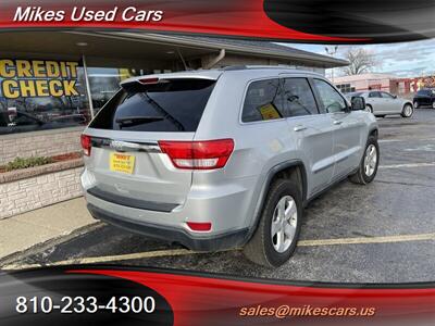 2011 Jeep Grand Cherokee Laredo   - Photo 40 - Flint, MI 48503