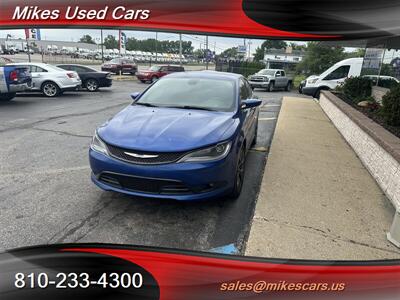 2015 Chrysler 200 S   - Photo 3 - Flint, MI 48503
