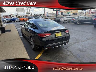 2015 Chrysler 200 C - Photo 6 - Flint, MI 48503