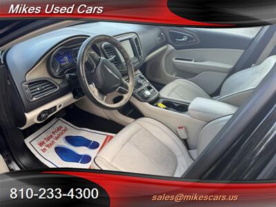 2015 Chrysler 200 C - Photo 9 - Flint, MI 48503