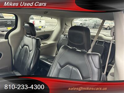 2020 Chrysler Pacifica Touring L   - Photo 8 - Flint, MI 48503