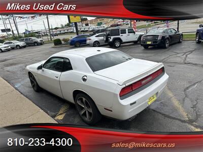 2014 Dodge Challenger SXT   - Photo 6 - Flint, MI 48503