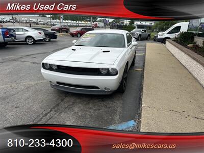 2014 Dodge Challenger SXT   - Photo 4 - Flint, MI 48503