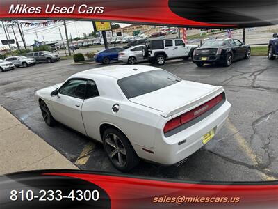 2014 Dodge Challenger SXT   - Photo 12 - Flint, MI 48503