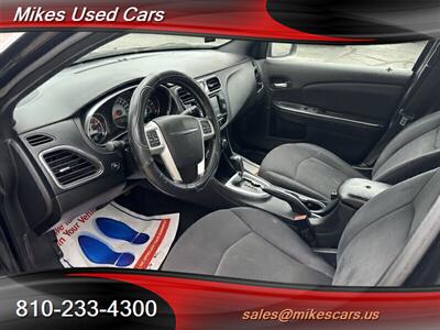 2013 Chrysler 200 Touring - Photo 36 - Flint, MI 48503