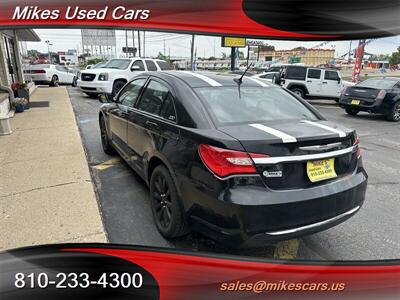 2013 Chrysler 200 Touring   - Photo 16 - Flint, MI 48503