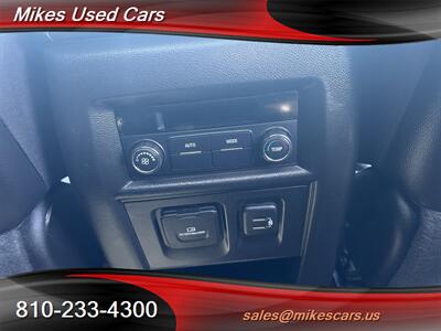 2020 Chevrolet Traverse RS - Photo 13 - Flint, MI 48503