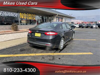 2013 Ford Fusion S   - Photo 9 - Flint, MI 48503