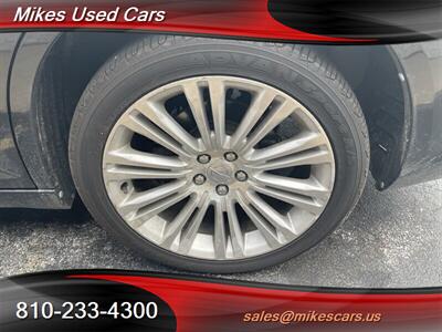 2011 Chrysler 300 Series Limited   - Photo 75 - Flint, MI 48503