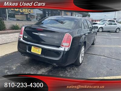 2011 Chrysler 300 Series Limited - Photo 23 - Flint, MI 48503