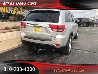 2011 Jeep Grand Cherokee Laredo   - Photo 13 - Flint, MI 48503