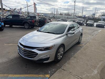 2020 Chevrolet Malibu LT - Photo 8 - Flint, MI 48503