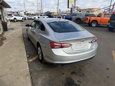 2020 Chevrolet Malibu LT - Photo 14 - Flint, MI 48503