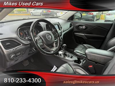 2019 Jeep Cherokee Latitude Plus   - Photo 9 - Flint, MI 48503