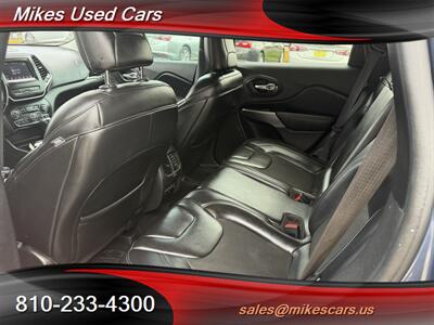 2019 Jeep Cherokee Latitude Plus   - Photo 8 - Flint, MI 48503