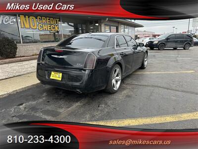 2012 Chrysler 300 Series S V6   - Photo 5 - Flint, MI 48503