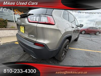 2021 Jeep Cherokee Latitude Lux   - Photo 5 - Flint, MI 48503